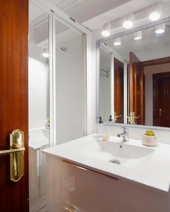אוביידו Apartamento Maura 2 Dormitorios מראה חיצוני תמונה